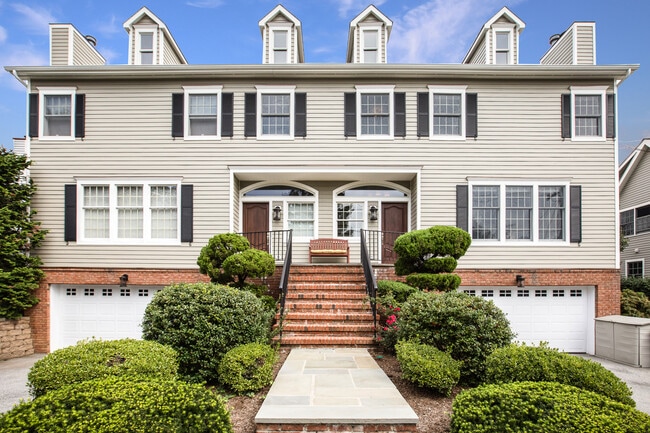 property at 423 English Pl