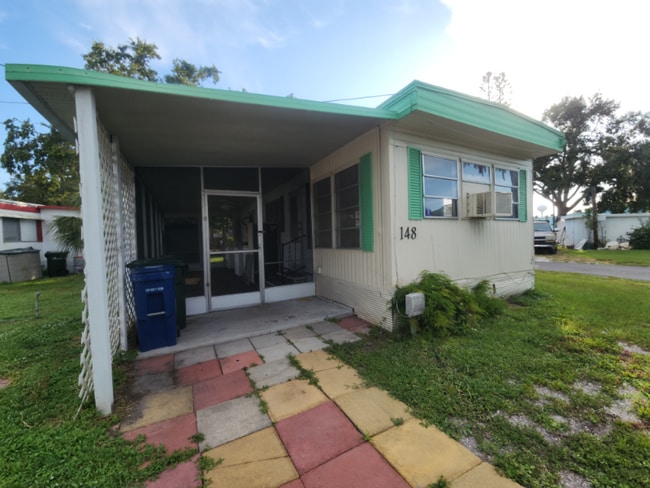 property at 2320 Bee Ridge Rd