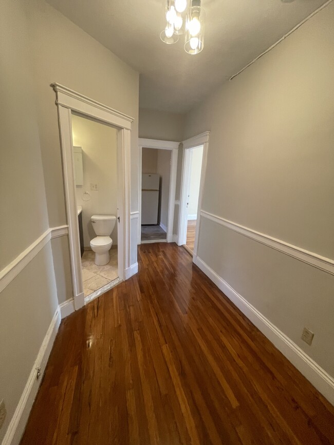 1193 Commonwealth Ave in Boston, MA - Building Photo - Building Photo