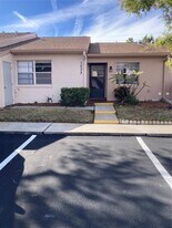 1406 Bowsprit Ln in Holiday, FL - Building Photo