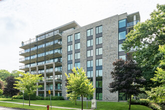 888 Valentin Rue in Québec, QC - Building Photo - Building Photo