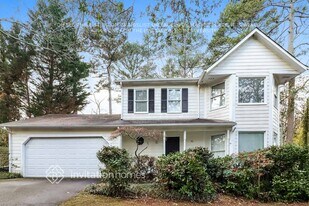 649 Cedar Valley Trce in Lawrenceville, GA - Building Photo