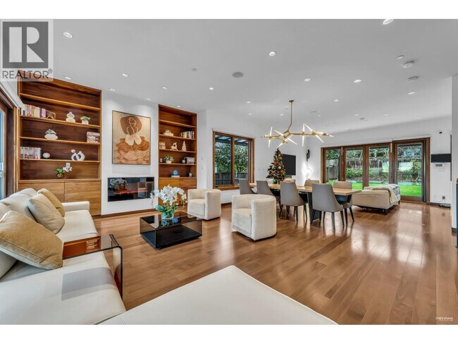 2227 Haywood Ave in West Vancouver, BC - Building Photo - Building Photo