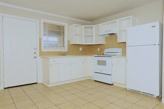 123-123 W 6th St in Freeport, TX - Building Photo - Building Photo