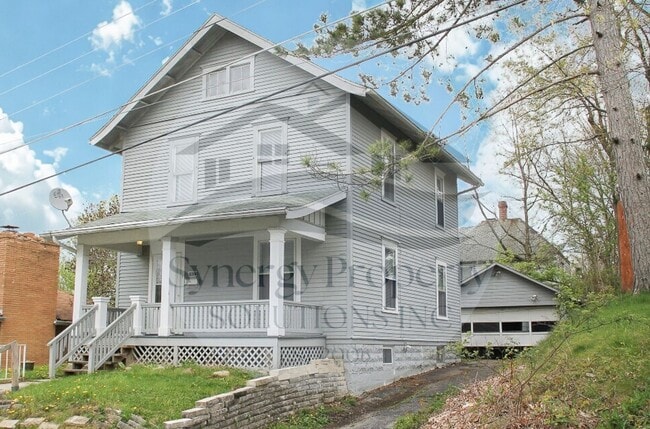 property at 117 Glenwood Heights