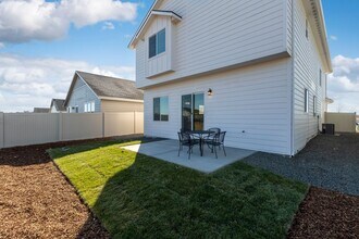234 S Sunset Point Way in Meridian, ID - Building Photo - Building Photo