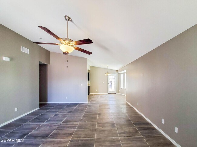 12004 Mesquite Thorn Dr in El Paso, TX - Building Photo - Building Photo