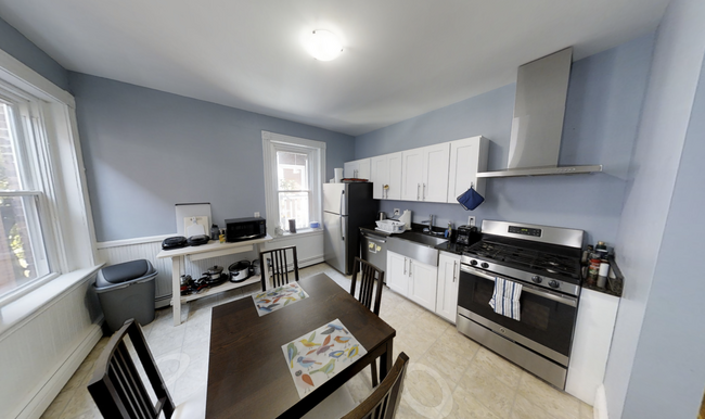 146 Columbia St, Unit 2L in Cambridge, MA - Building Photo - Building Photo