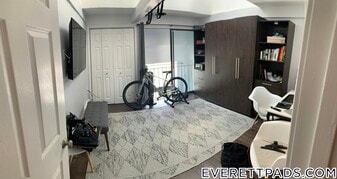 12 Locust St in Everett, MA - Building Photo