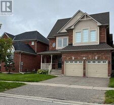 86 Verdi Rd in Richmond Hill, ON - Building Photo