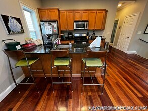 10 Bristol St, Unit 3 in Cambridge, MA - Building Photo - Building Photo