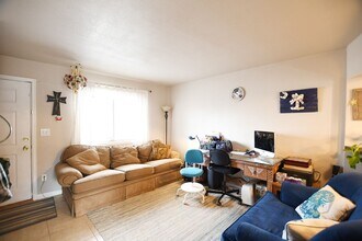 1814 S Naples St in Aurora, CO - Building Photo - Building Photo