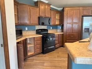 8600 S Loop 1604 E in Elmendorf, TX - Building Photo - Building Photo