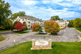 River Ridge Condos in Eagan, MN - Building Photo - Building Photo