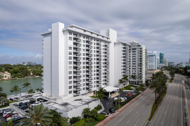 Seacoast 5700 in Miami Beach, FL - Building Photo - Building Photo