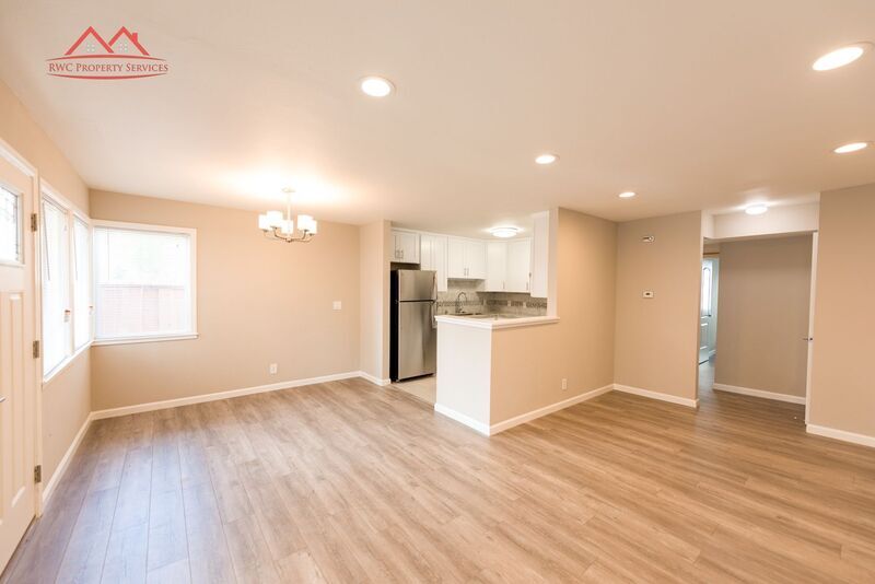 1823 El Parque Ct in San Mateo, CA - Foto de edificio