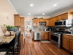 714 Irvington Ave in Maplewood, NJ - Building Photo - Building Photo