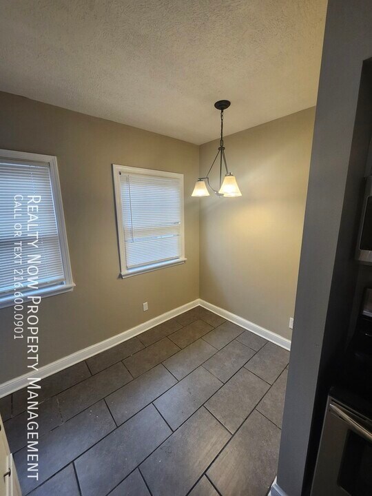 3644 Rolliston Rd in Shaker Heights, OH - Building Photo