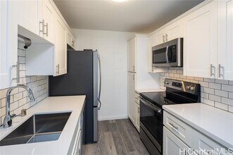 1056-1056 Paha Pl in Waipahu, HI - Building Photo - Building Photo