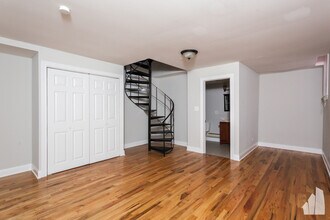 815 W Cornelia Ave in Chicago, IL - Building Photo - Building Photo
