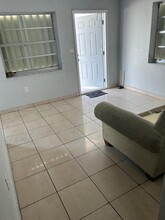 2362 NW 33rd St-Unit -1 in Miami, FL - Building Photo - Building Photo