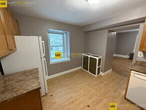 184 Gladstone St, Unit 1 in Boston, MA - Building Photo - Building Photo