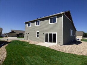 764 Lakebrook Ct in Windsor, CO - Building Photo - Building Photo
