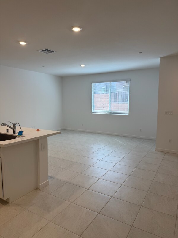 1545 Layla St in Henderson, NV - Building Photo - Building Photo