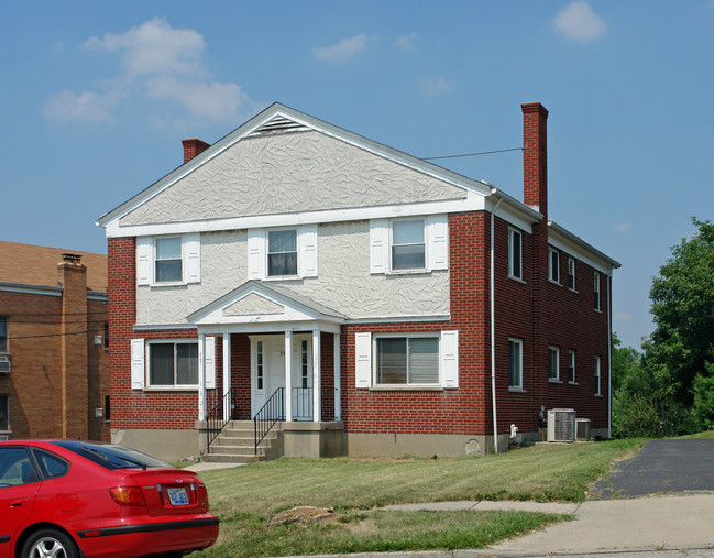 3588 Schwartze Ave in Cincinnati, OH - Building Photo - Building Photo