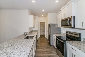 8102 Sunberry Shadow Dr in Houston, TX - Building Photo - Building Photo