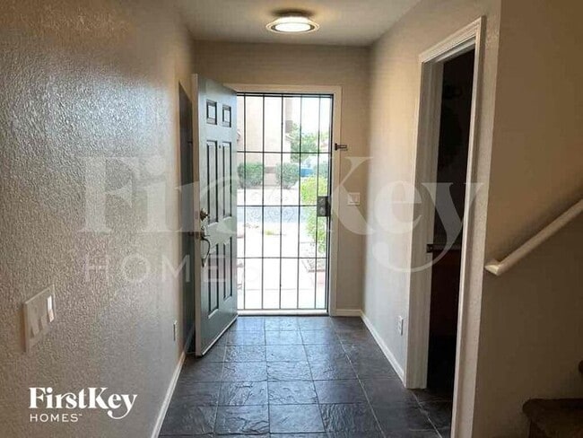 2357 E 35th Ave in Apache Junction, AZ - Foto de edificio - Building Photo