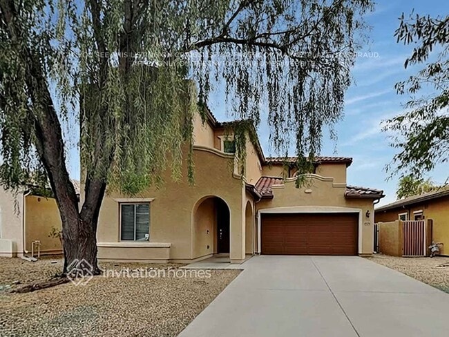 10221 W Wier Ave in Tolleson, AZ - Building Photo - Building Photo