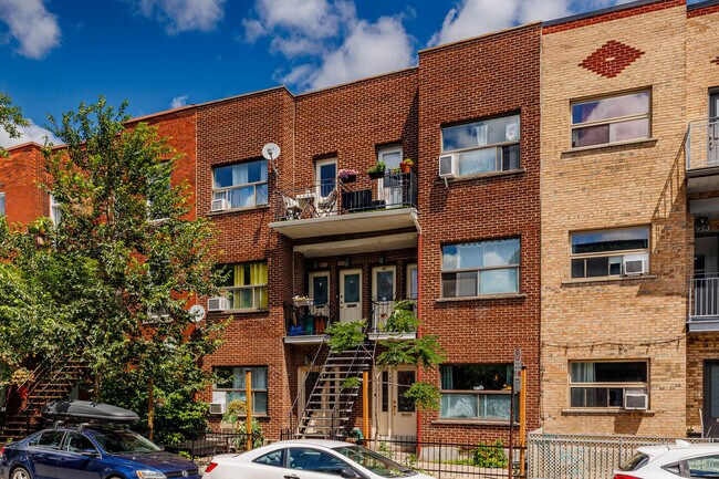 959 Agnès Rue