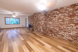 4747 Knollwood Dr NW, Unit 4747a Knollwood Drive in Acworth, GA - Foto de edificio - Building Photo