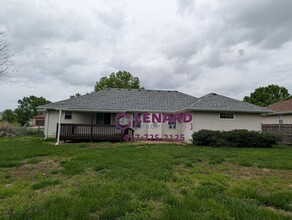 1504 E Bingham St in Ozark, MO - Building Photo - Building Photo