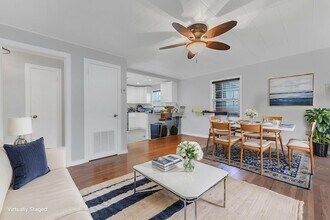 818 Kaye St in West Palm Beach, FL - Foto de edificio - Building Photo