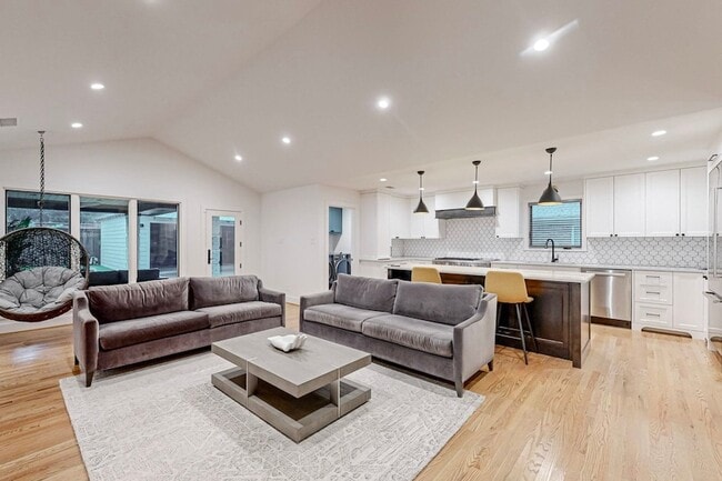 4423 Springside Ln in Dallas, TX - Building Photo - Building Photo