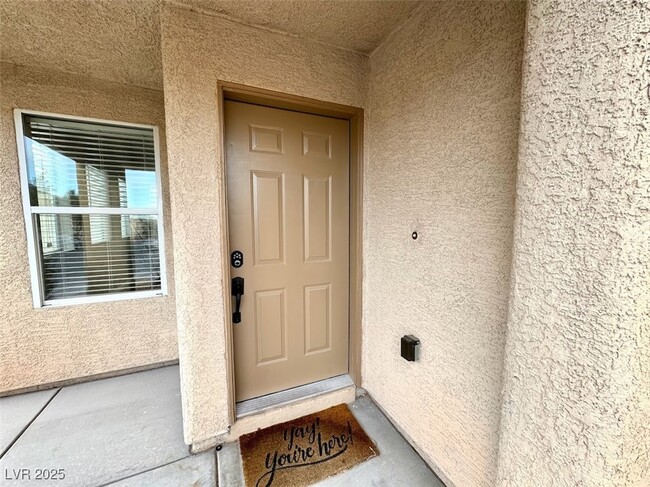 8133 Stonyford Ct in Las Vegas, NV - Building Photo - Building Photo