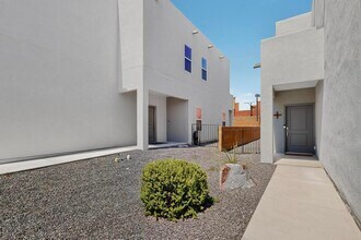 9609 Sage Ranch Ct in Albuquerque, NM - Building Photo - Building Photo