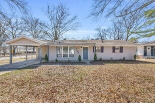 2303 Lafayette St in Tupelo, MS - Building Photo