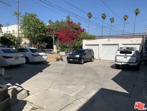 120 N Berendo St in Los Angeles, CA - Building Photo - Building Photo