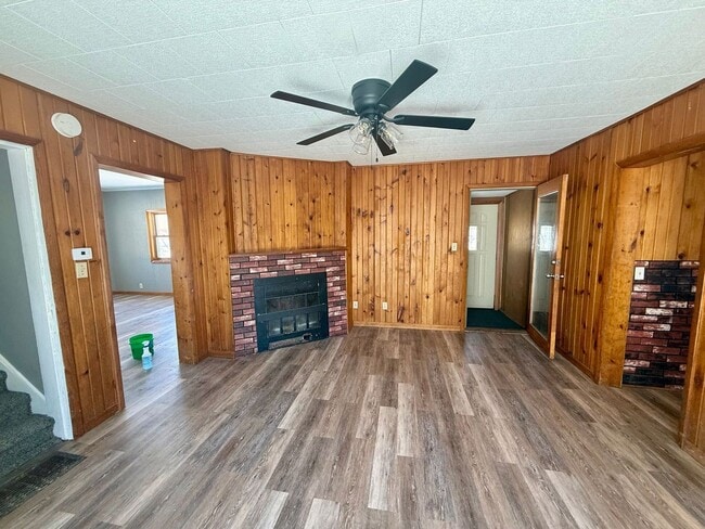 property at 903 8th Ave