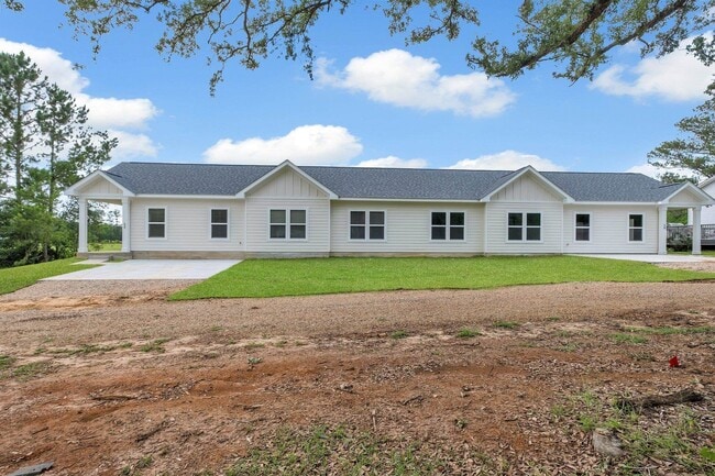 property at 2465 N Jefferson St