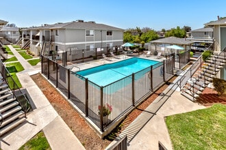 Tanglewood Apartments in Lemoore, CA - Building Photo - Building Photo