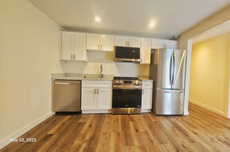 7356-7334 34th Ave NE in Seattle, WA - Building Photo - Building Photo