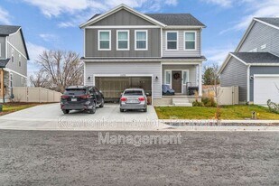 1235 W 1200 S in Clearfield, UT - Building Photo