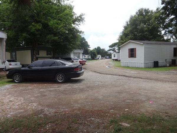 515 Sonnier Rd in Carencro, LA - Foto de edificio - Building Photo