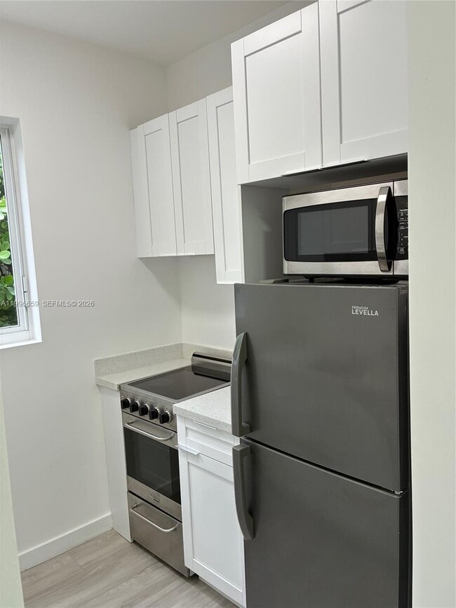 2352 SW 5th St in Miami, FL - Building Photo - Building Photo