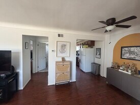 219 W 12 Mile Rd, Unit C in Royal Oak, MI - Building Photo