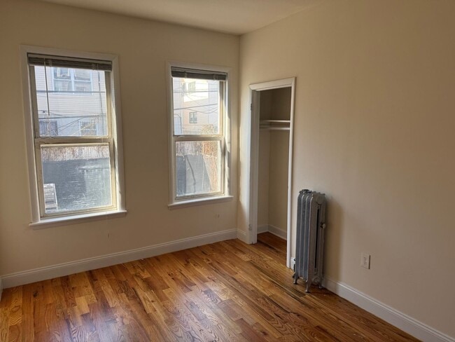 165 N Oraton Pkwy in East Orange, NJ - Building Photo - Building Photo